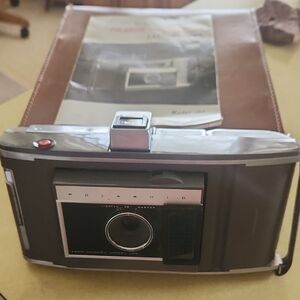 Polaroid Land Camera 250 in Silver and Black